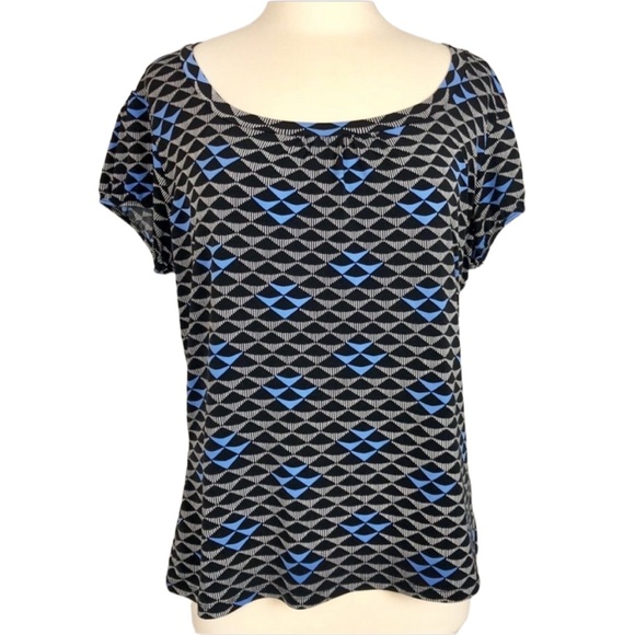 Worthington Black, White, and Blue Printed Top - Picture 5 of 8